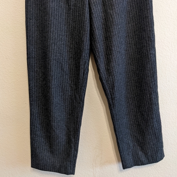Aritzia Wilfred Jallade Wool Cashmere Gray Pinstripe Crop high waisted Pants Sz4 - Picture 4 of 9